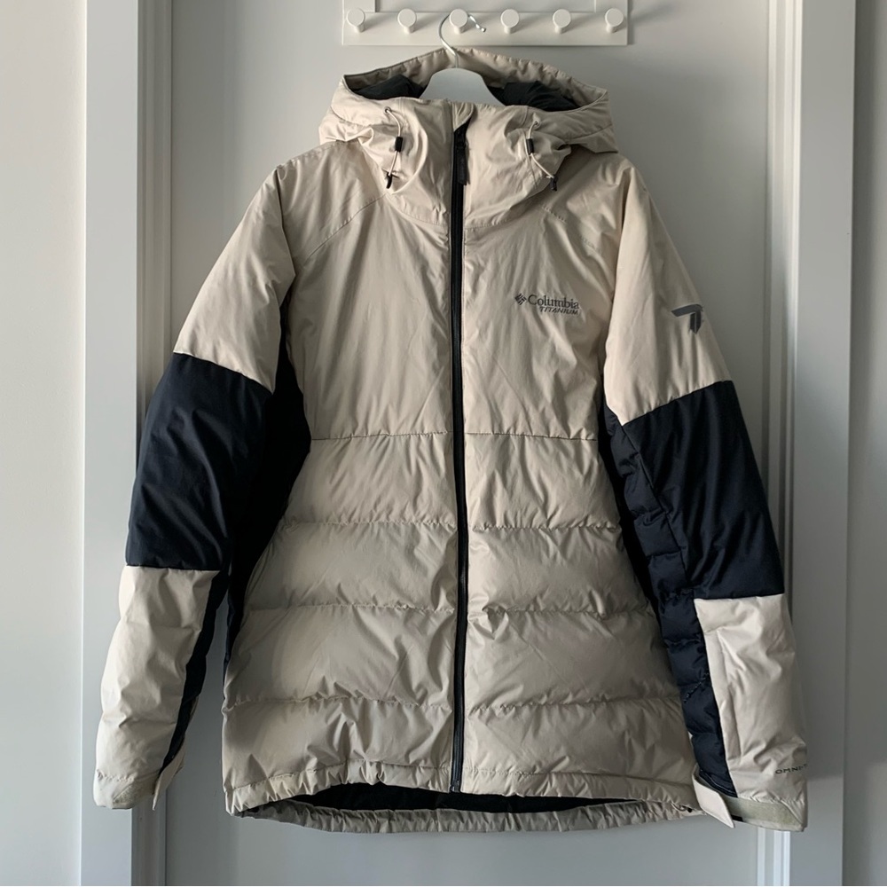 Columbia Tan and Black Omni-Heat Jacket